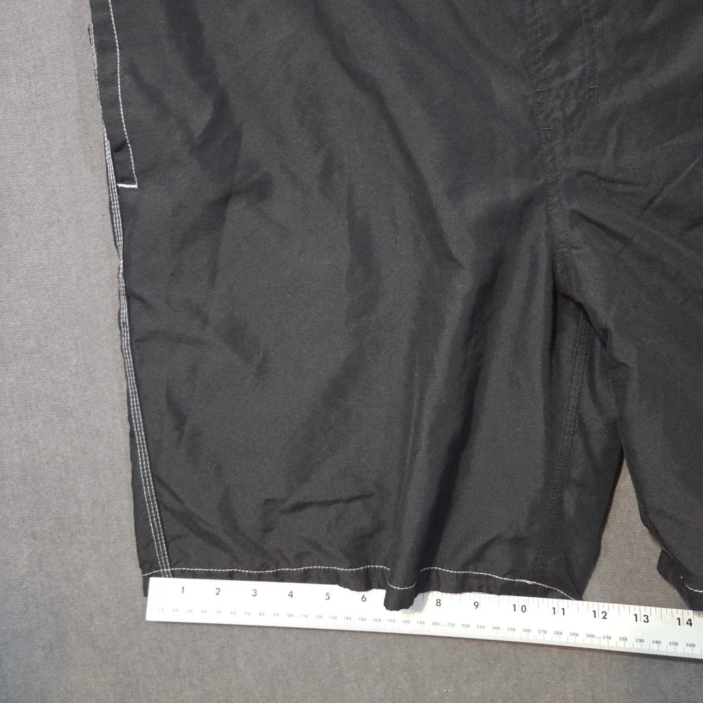 Nike Board Shorts Mens Large Black Contrast Stitch Cargo Pocket Swim Trunks